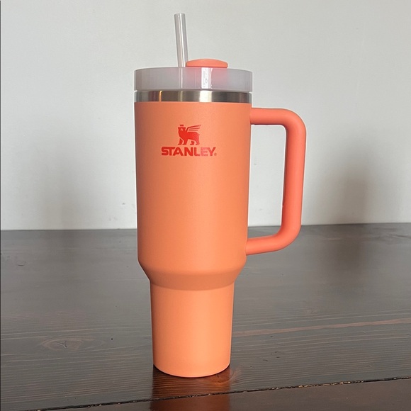 Stanley Other - Stanley 40oz Nectarine